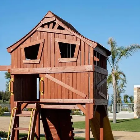 Sleeps 6 Air Con