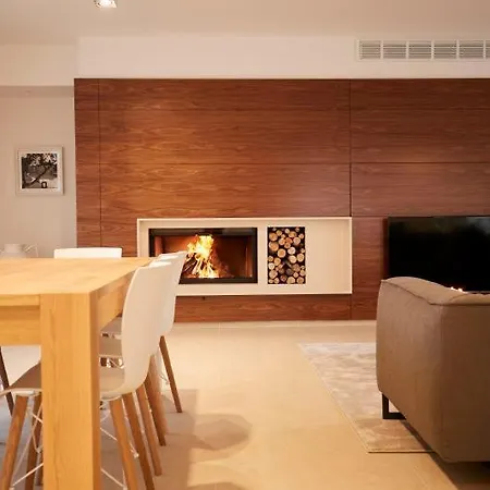 빌라 Sleeps 6 Air Con
