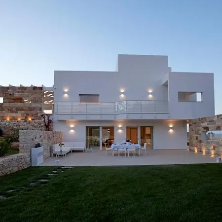 Sleeps 6 Air Con *