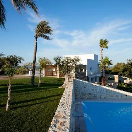 Sleeps 6 Air Con
